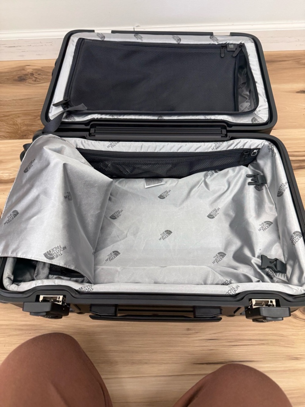 The North Face Hard Shell Carry-On Black Suitcase - Picture 8 of 13